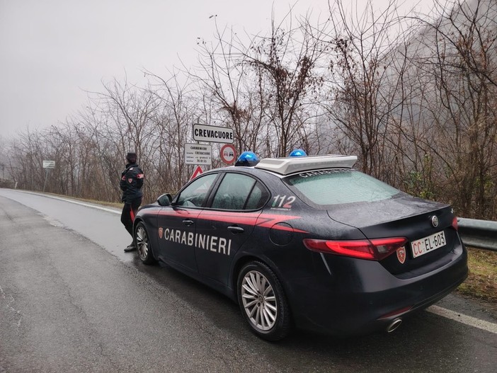 Si spaccia al telefono per Carabiniere: “Suo figlio ha investito un bimbo”: tentata truffa a Crevacuore