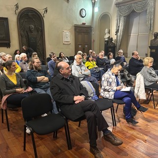 Varallo: Inaugurata la mostra: “Le Storie, Le radici” di Sonia Arienta