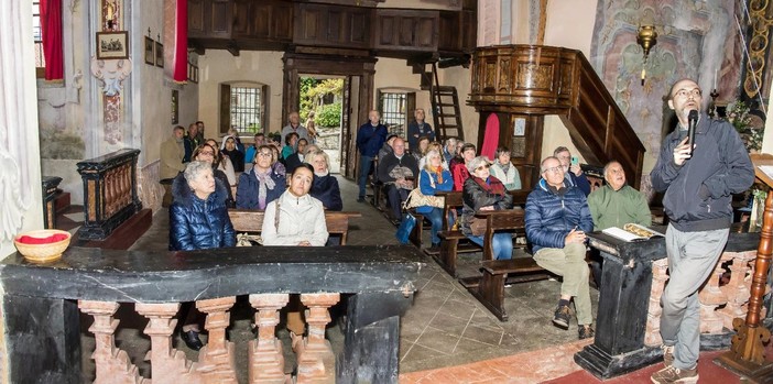 Parrocchia di Varallo: Centro libri punto d'incontro Associazione Imago Verbi