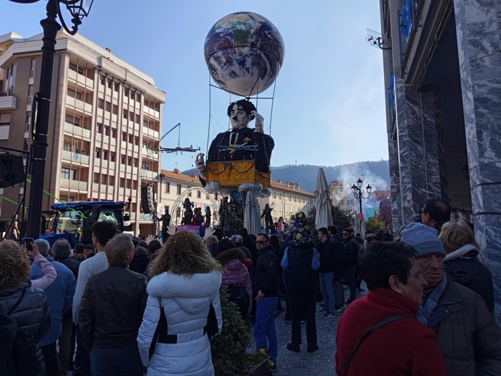 L'ultima sfilata del carnevale di Borgosesia