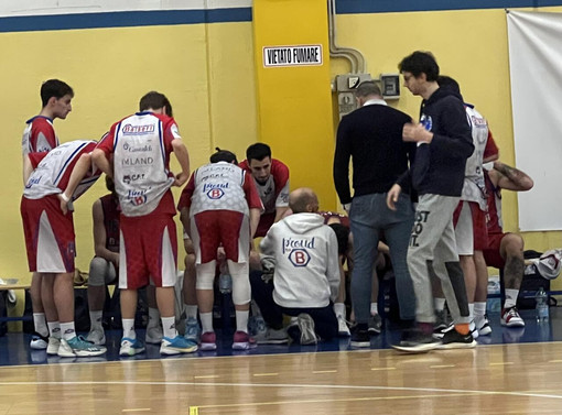 Basket: Barberi Valsesia cade nel derby contro Spartans