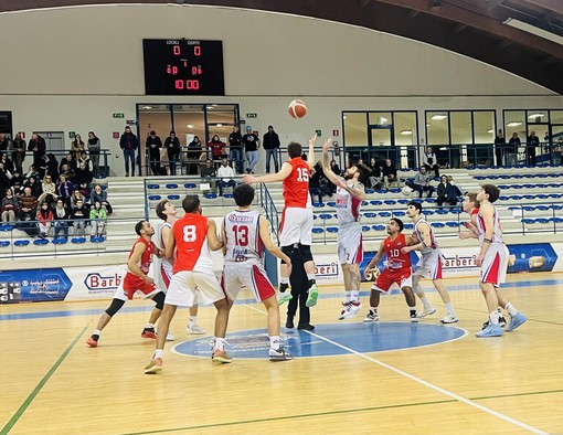 Barberi Valsesia Basket: quinta vittoria di fila