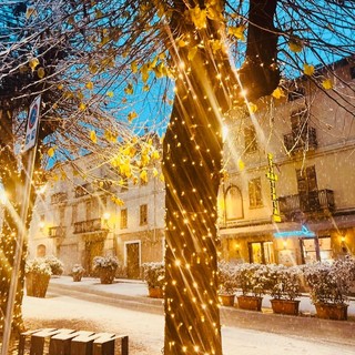 Borgosesia si veste per Natale FOTO