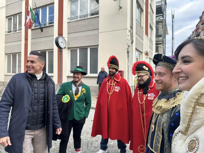 Aperto il carnevale a Serravalle