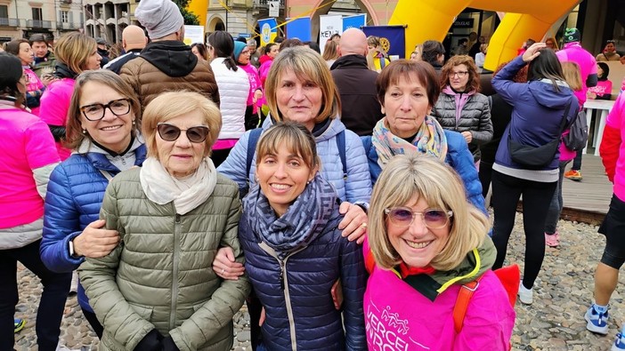 Vercelli si è tinta di rosa: un successo per corsa e camminata solidale - foto