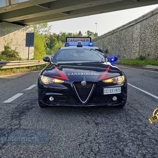 Villa del Bosco, auto finisce fuori strada (foto di repertorio)