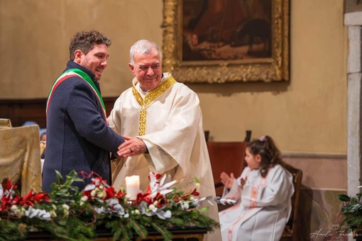 Don Matteo Borroni con il sindaco Francesco Pietrasanta