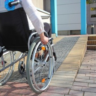 Incentivi al lavoro per giovani con disabilità: è possibile presentare la domanda all'Inps