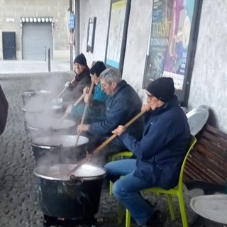 Valdilana, ai piedi della vicina Valsessera si assaggia la trippa della Pro Loco - Foto di repertorio.