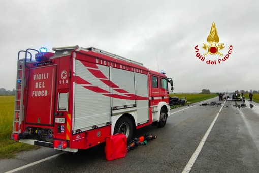 Incidente stradale a Stroppiana: due persone in ospedale, la terza ritrovata esanime.