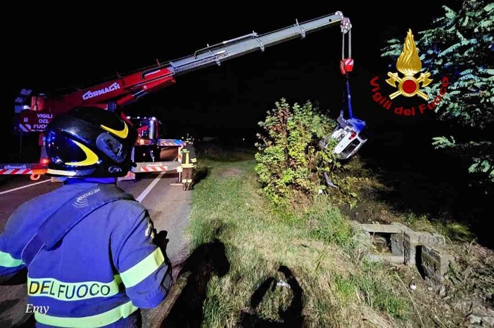 Incidente stradale in tangenziale ovest, intervengono i Vigili del fuoco