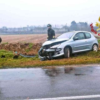 Incidente stradale sulla SP 596, intervengono i Vigili del Fuoco