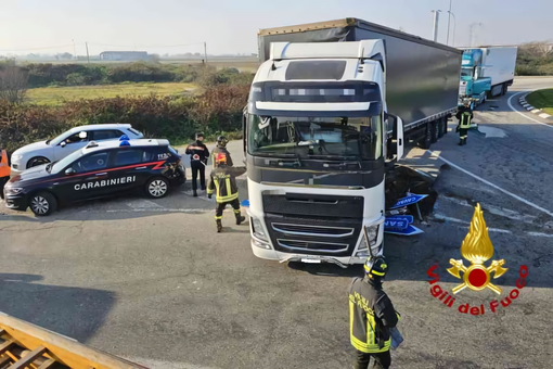 Scontro tra tir a Santhià, c'è anche la CRI di Cavaglià