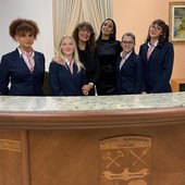 Alcune studentesse dell'istituto albeghiero Pastore di Gattinara (foto istituto alberghiero)