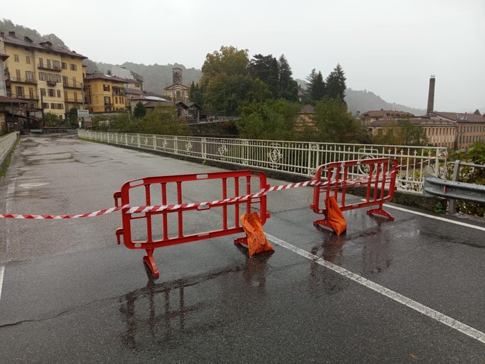 Lavori al ponte Bozzalla di Coggiola