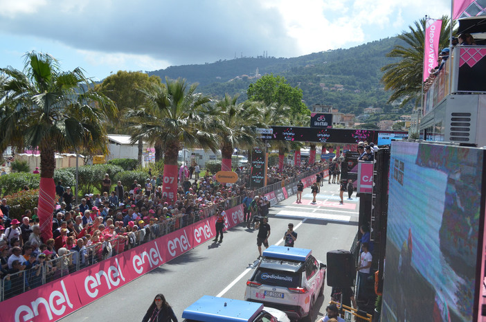 Giro d'Italia, il bilancio delle prime 9 tappe del direttore Vegni: &quot;Spettacolo garantito. Sempre chiesto uno slittamento di una settimana, diminuisce il rischio&quot;