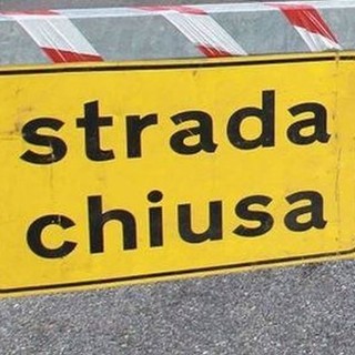 Distacco di pietre dalla parete, chiusa la strada per Vintebbio