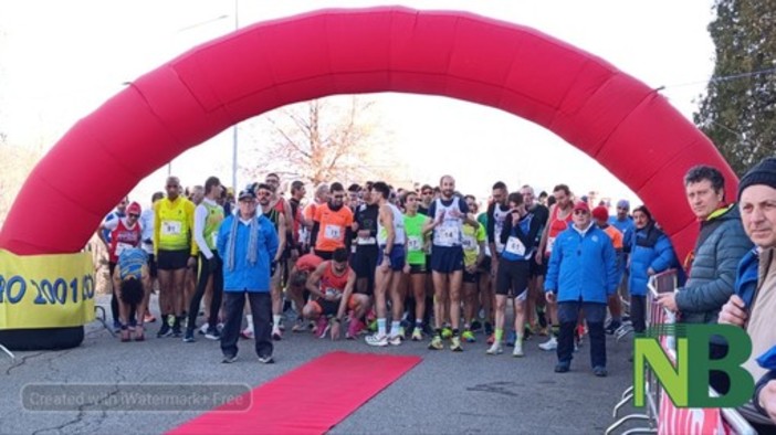 La partenza della corsa di San Silvestro a Trivero (foto Mattia Baù)