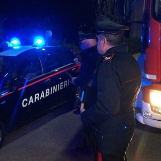 Pray, auto finisce contro palo della luce (foto di repertorio)